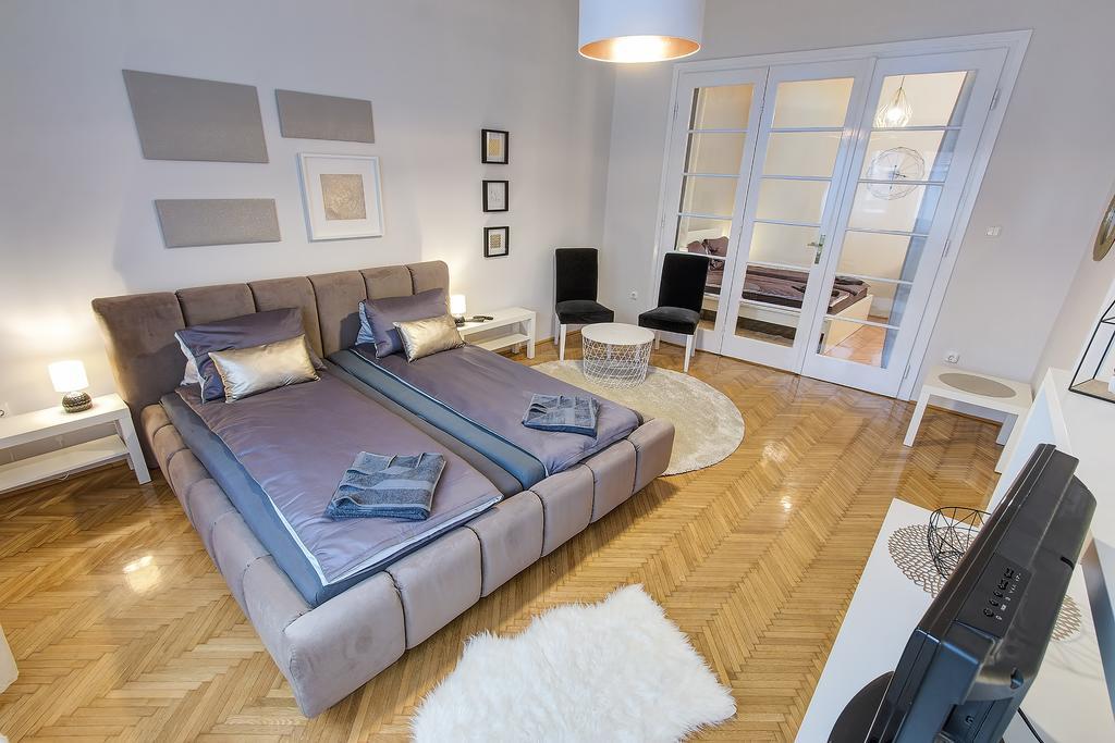 Brighthome Castle District Budapest Eksteriør billede