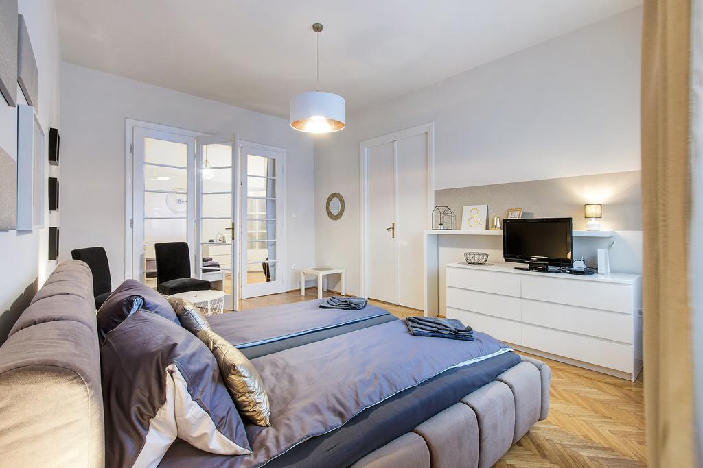 Brighthome Castle District Budapest Eksteriør billede