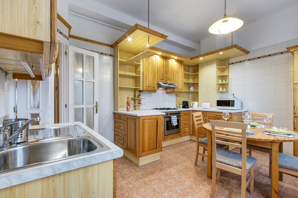 Brighthome Castle District Budapest Eksteriør billede